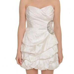 Teeze Me Cream Strapless HOCO Party Dress Mini Cocktail Dress Embellished Size 3